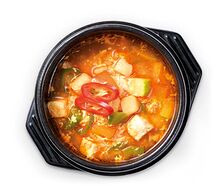 Корейский суп с мясом и овощами