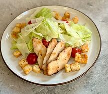 Цезарь с курицей