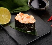 Гункан спайси лосось