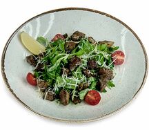 Тёплый салат с куриной печенью