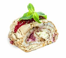 Фисташковый рулет с малиной и кремом маскарпоне