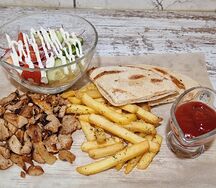 Гирос из свинины на тарелке малая порция