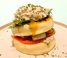 Панкейк с тунцом
