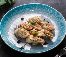 Блины с творожным сыром и лососем