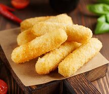Сырные палочки с соусом