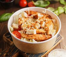 Салат Цезарь с курицей