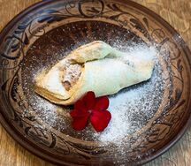 Слойка с орехами и рахат лукумом