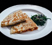 Кесадилья с курицей и томатами