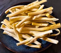 Сыр копченый пряди