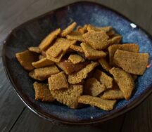 Гренки холодец-хрен