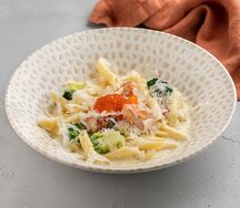 Пенне с лососем