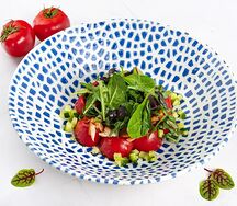 Салат с копчёным лососем и спелыми томатами