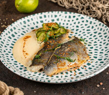 Филе дорада с огурцами кимчи