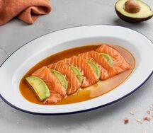 Карпаччо из лосося с авокадо