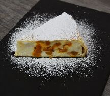 Запеканка творожная с курагой