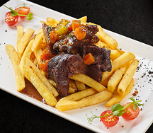 Томленые говяжьи щечки