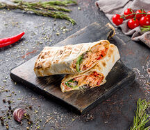 Шаурма с курицей на углях