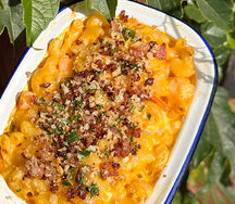 Мак-энд-чиз с креветкой и беконом