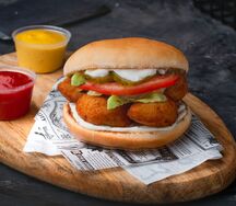 Бургер Шримп Shrimp с ореховым соусом