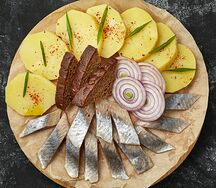 Сельдь с картофелем