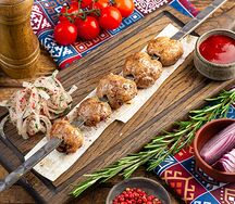 Шашлык из бараньих семенников