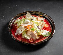 Салат Цезарь с курицей