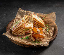 Клаб-сэндвич с картофелем по-деревенски