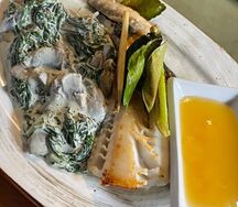 Угольная рыба с грибным соусом и спаржей