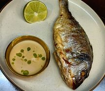 Дорадо, соус понзу-кокос