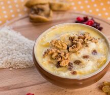 Каша рисовая с орехами и медом