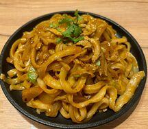 №205 Жареная нарезанная лапша с курицей