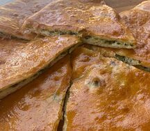 Пирог со свекольными листьями и сыром Цахараджын