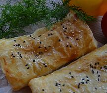 Слойка с ветчиной и сыром