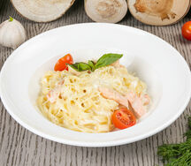 Паста Тальятелле с лососем