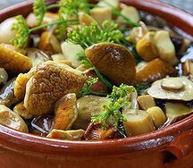 Грибы маринованные