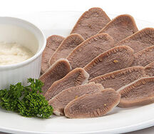 Язык говяжий отварной