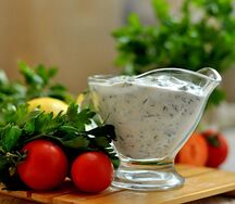 Мацони с чесноком