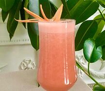 Свежевыжатый грейпфрутовый сок