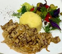 Бефстроганов с картофельным пюре