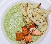 Крем-суп из брокколи с лососем