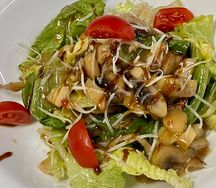 Салат с лесными грибами