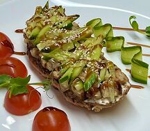 Брускетта с угрем