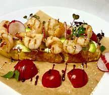 Брускетта с креветкой