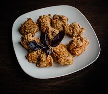 Куриные крылья под соусом BBQ L