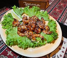 Пивные креветки жареные