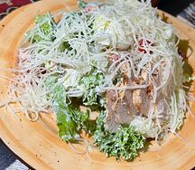 Цезарь с курицей