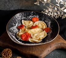 Вареники с творогом и курагой