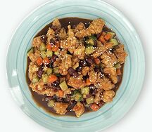 Курочка Гун Бао с арахисом и кунжутом