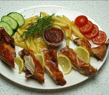 Цыпленок табака с гарниром