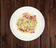 Цезарь с Беконом